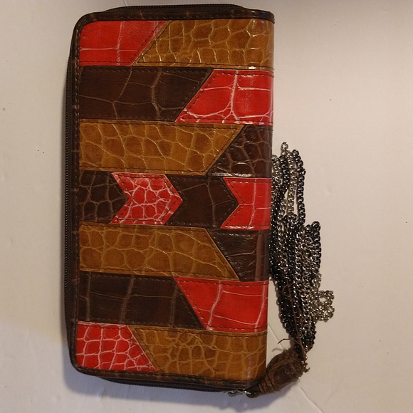 VGUC. Jessica Simpson double zip wallet. - Picture 2 of 8